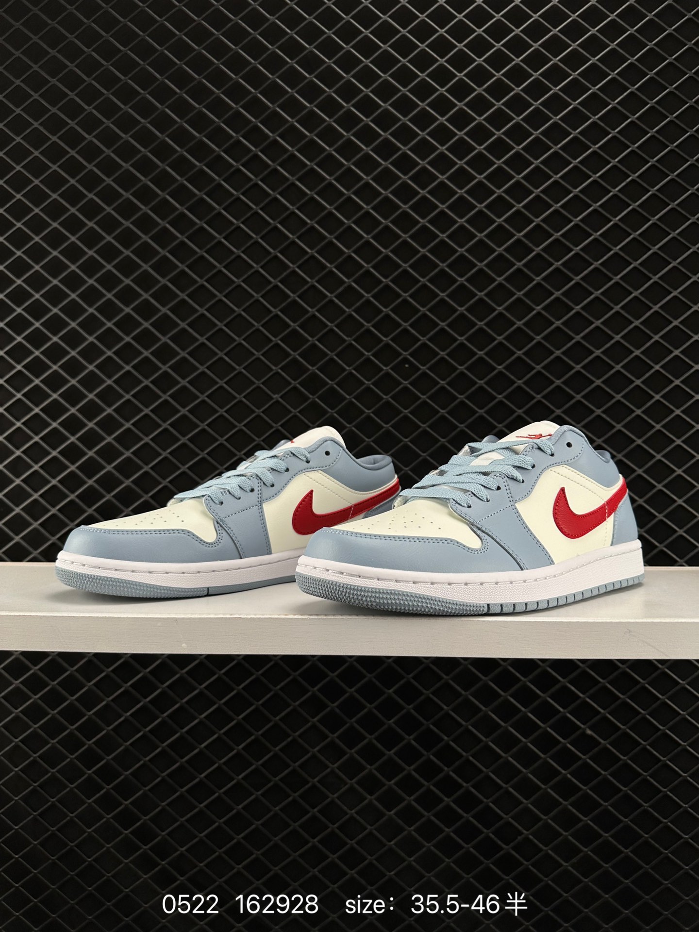 Air Jordan 1 Low AJ1